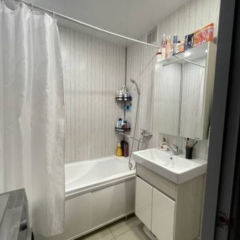 Продается 3-х комнатная квартира, 63 м²