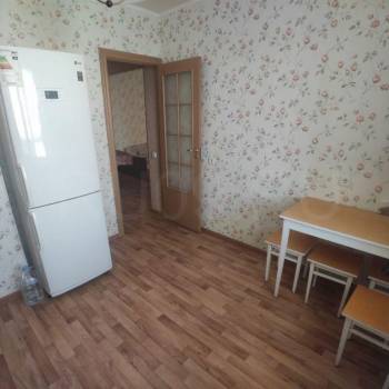 Продается 1-комнатная квартира, 39 м²