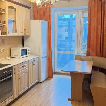 Сдается 1-комнатная квартира, 50 м²