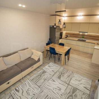 Продается 2-х комнатная квартира, 58 м²