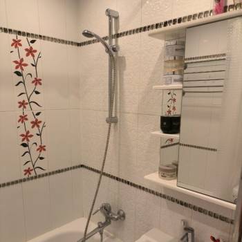 Продается Многокомнатная квартира, 82,2 м²