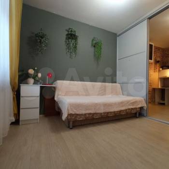 Продается 1-комнатная квартира, 37,4 м²