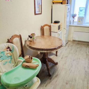 Продается 1-комнатная квартира, 42 м²