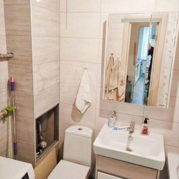 Продается 1-комнатная квартира, 42 м²