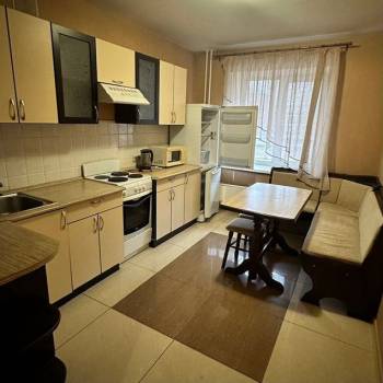 Сдается 1-комнатная квартира, 42 м²