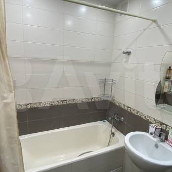 Продается 1-комнатная квартира, 38 м²