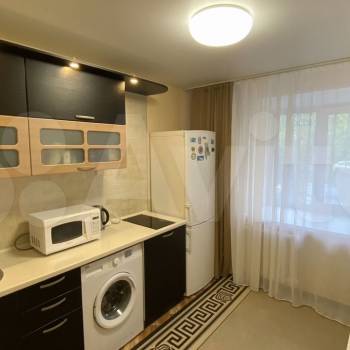 Продается 1-комнатная квартира, 38 м²