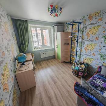 Сдается Многокомнатная квартира, 60 м²