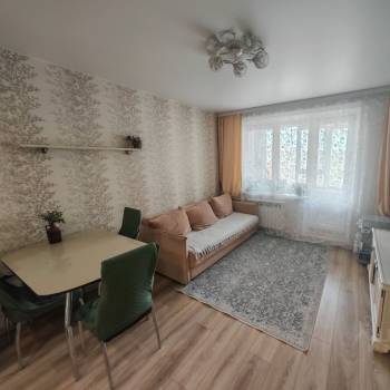 Сдается Многокомнатная квартира, 60 м²