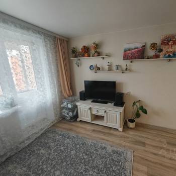 Сдается Многокомнатная квартира, 60 м²