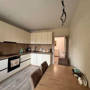 Сдается 2-х комнатная квартира, 63 м²