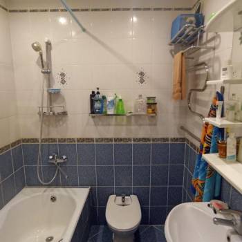 Продается Многокомнатная квартира, 130 м²