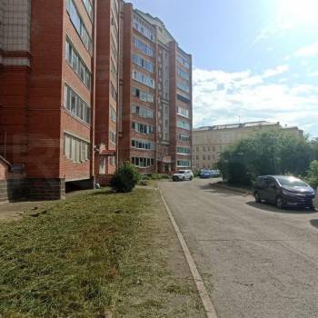 Продается Многокомнатная квартира, 130 м²