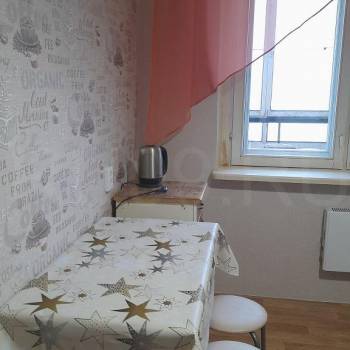 Сдается 1-комнатная квартира, 39 м²