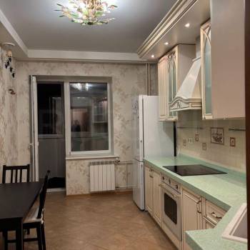 Продается 1-комнатная квартира, 51 м²