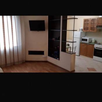 Продается 1-комнатная квартира, 37 м²