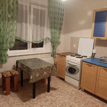 Сдается 1-комнатная квартира, 42 м²