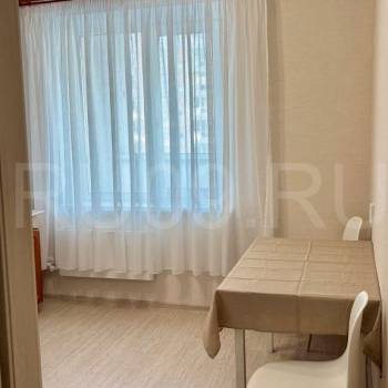 Сдается 1-комнатная квартира, 39 м²