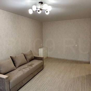 Сдается 1-комнатная квартира, 39 м²