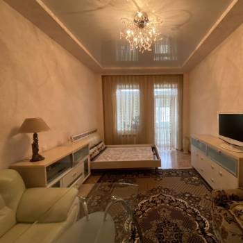 Продается 1-комнатная квартира, 49,5 м²
