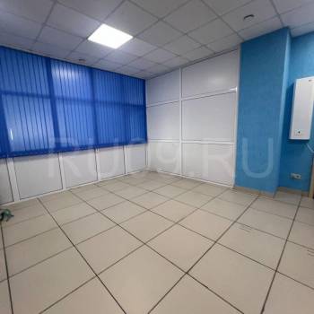 Сдается Нежилое помещение, 300 м²