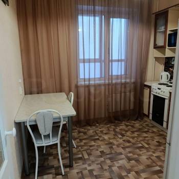 Сдается 1-комнатная квартира, 39 м²