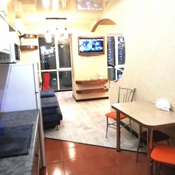 Сдается 1-комнатная квартира, 50 м²