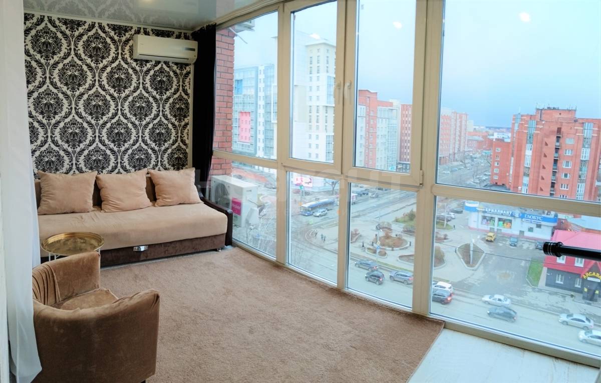 Сдаю 2-х ком. квартиру, ЦОТ, проспект Фрунзе