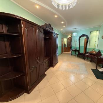 Продается Многокомнатная квартира, 225,1 м²