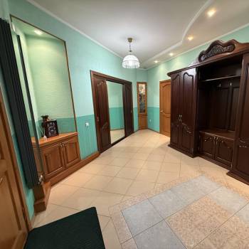 Продается Многокомнатная квартира, 225,1 м²