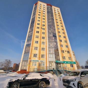 Продается 1-комнатная квартира, 42 м²