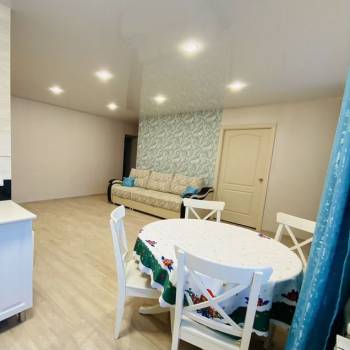 Сдается Многокомнатная квартира, 60 м²