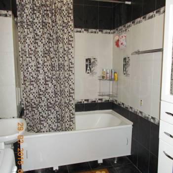 Сдается 2-х комнатная квартира, 100 м²