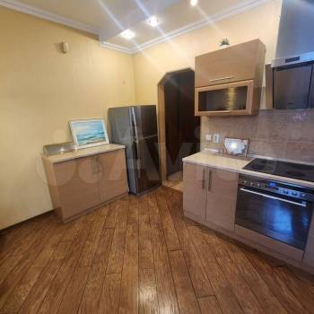 Сдается 1-комнатная квартира, 49 м²