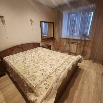 Сдается 1-комнатная квартира, 49 м²