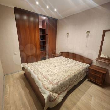 Сдается 1-комнатная квартира, 49 м²