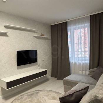 Сдается 1-комнатная квартира, 42 м²