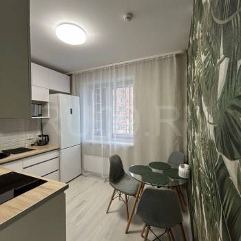 Сдается 1-комнатная квартира, 42 м²