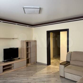 Сдается 1-комнатная квартира, 42 м²