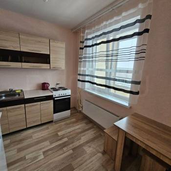 Сдается 1-комнатная квартира, 39 м²