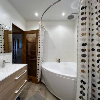 Продается Многокомнатная квартира, 119 м²