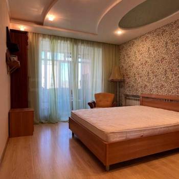 Продается Многокомнатная квартира, 119 м²