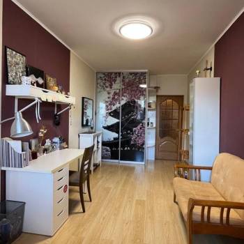 Продается Многокомнатная квартира, 119 м²