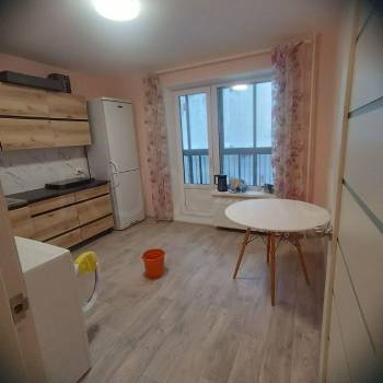 Сдается 1-комнатная квартира, 38 м²