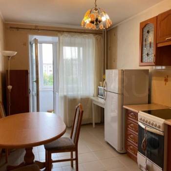 Сдается 1-комнатная квартира, 38 м²