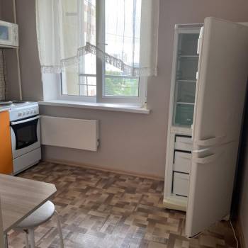 Сдается 1-комнатная квартира, 39 м²