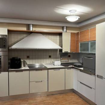 Продается 3-х комнатная квартира, 101 м²