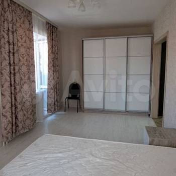 Сдается 1-комнатная квартира, 40 м²