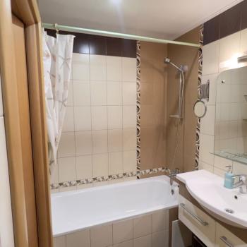 Сдается Многокомнатная квартира, 60 м²