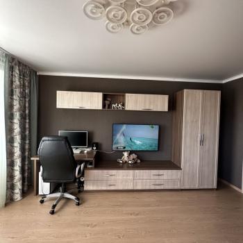 Продается 1-комнатная квартира, 42,7 м²